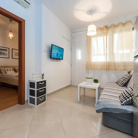 Karla Mara Ana Ivan & Jo Apartmán