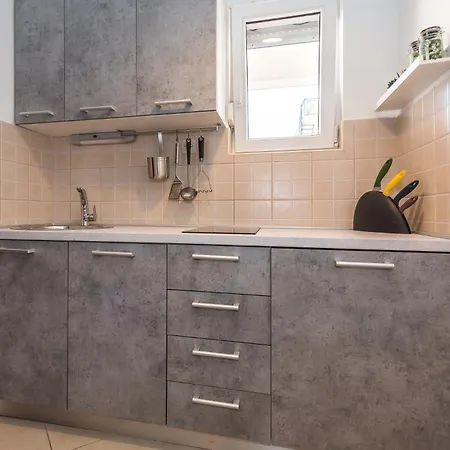 Karla Mara Ana Ivan & Jo Apartmán *