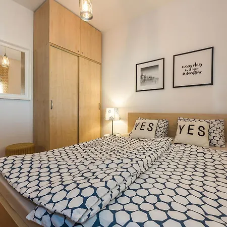 Karla Mara Ana Ivan & Jo Apartmán Srima