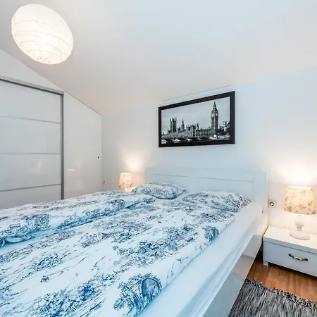 Karla Mara Ana Ivan & Jo