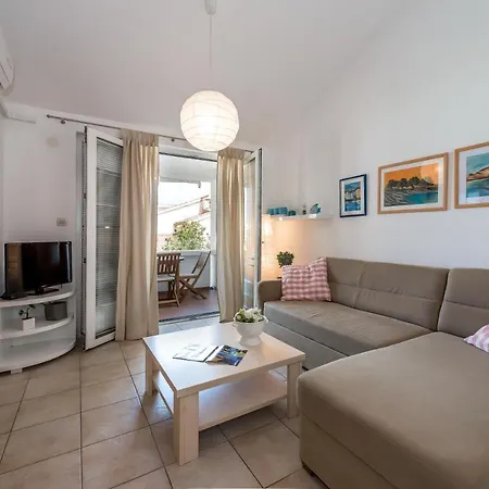 Karla Mara Ana Ivan & Jo Apartmán *