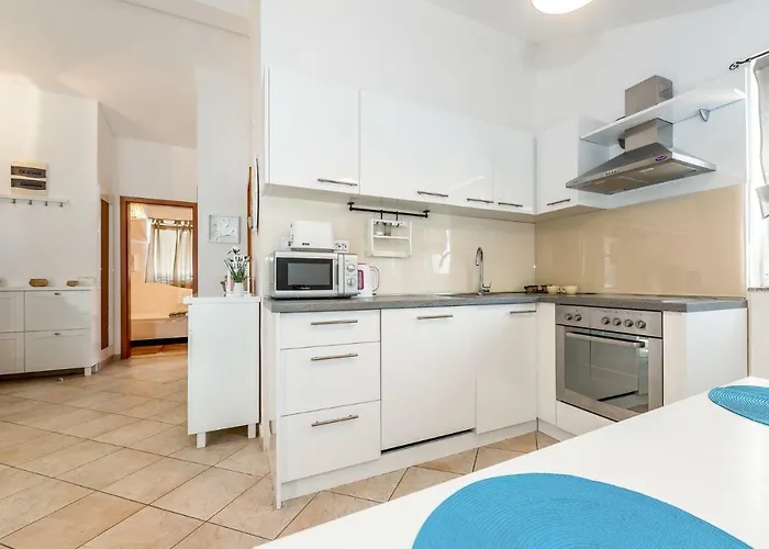 Karla Mara Ana Ivan & Jo Apartamento *