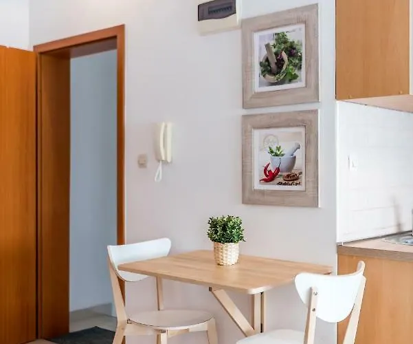 Apartman Karla Mara Ana Ivan & Jo Srima