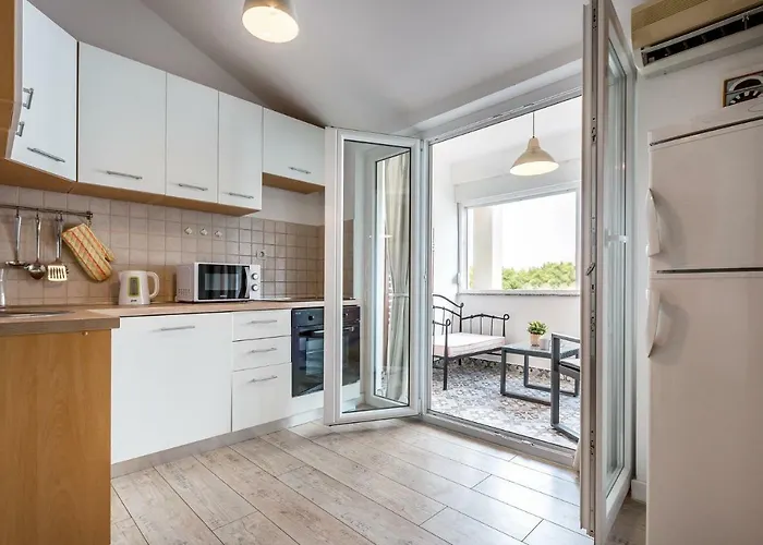 Karla Mara Ana Ivan & Jo *