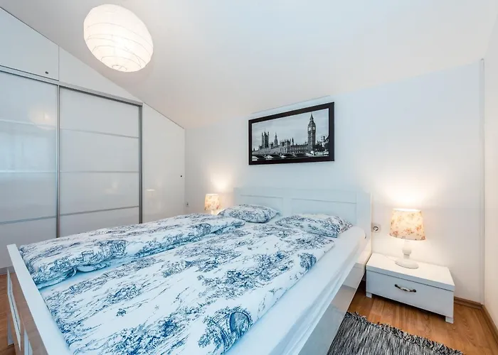 Karla Mara Ana Ivan & Jo